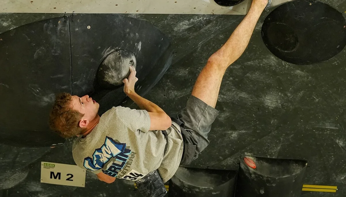 Linus im Finalboulder | © Rouven-Rene Kühn