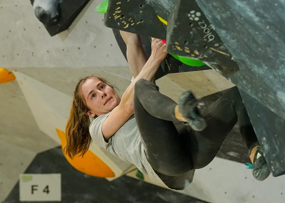 Helena im Finalboulder | © Rouven-Rene Kühn