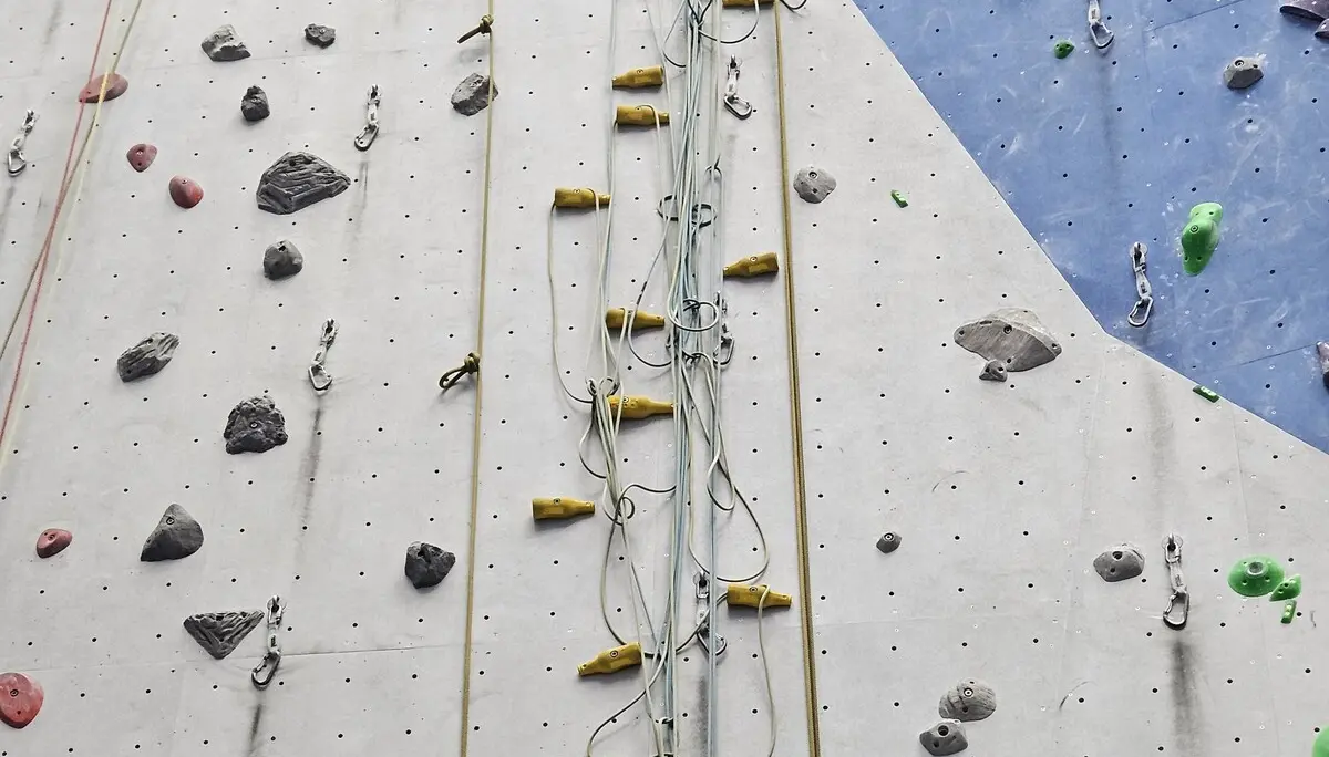 AlpinClub Berlin | © Mehrseillängen-Vorbereitung indoor