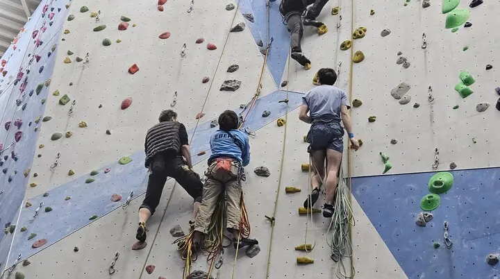 AlpinClub Berlin | © Mehrseillängen-Vorbereitung indoor
