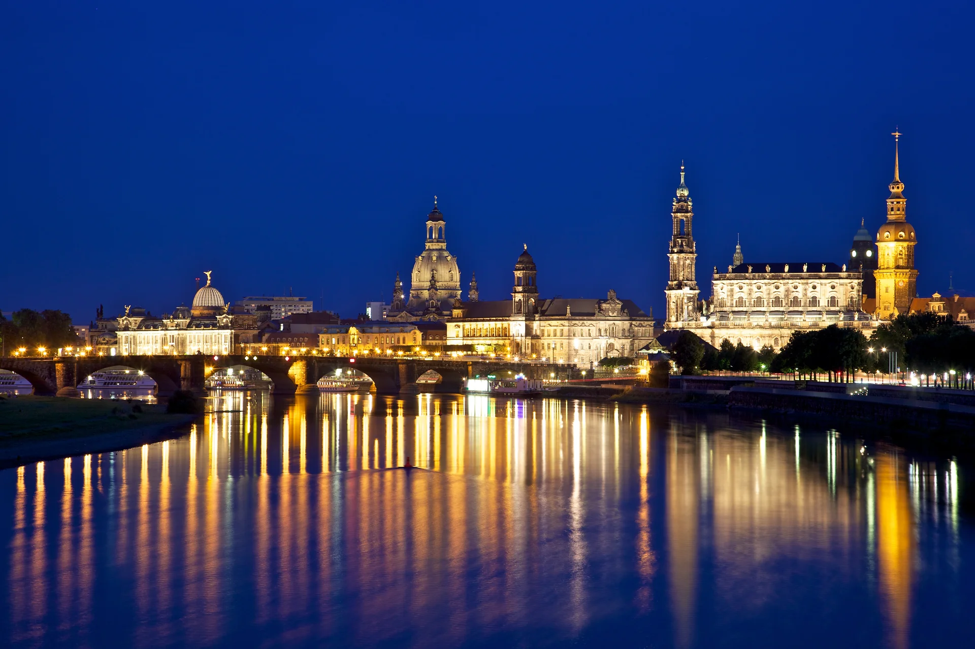 Dresden von der Albertbrücke aus gesehen | © Jiuguang Wang, Wikimedia Commons, CC-BY-SA-2.0